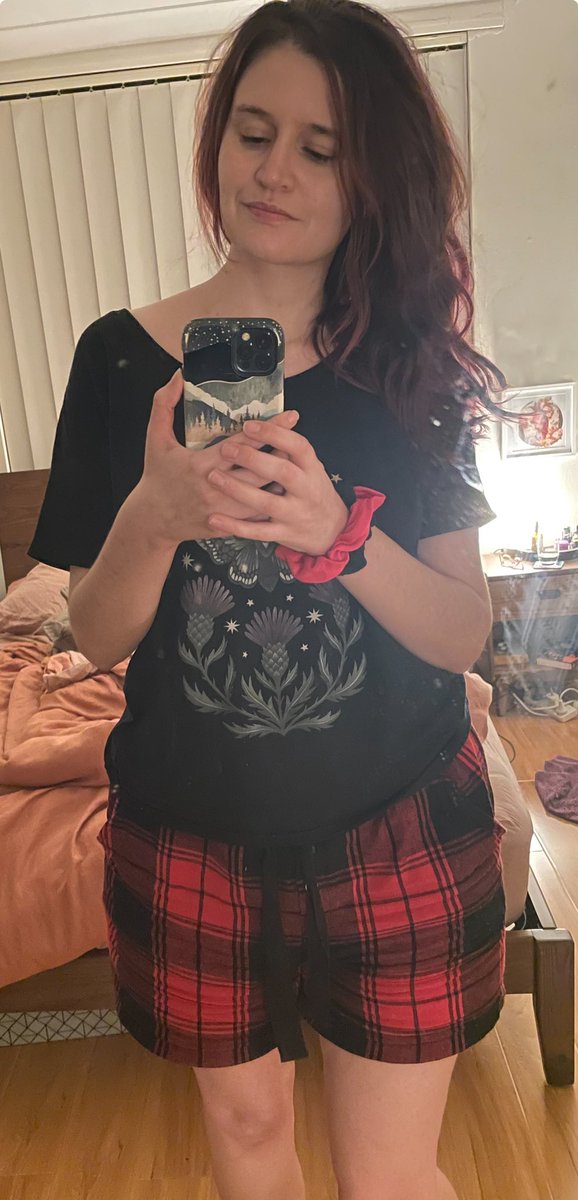 Omg I accidentally ended up rather Scottish, with red hair (though hard to see in the poor lighting, tartan pj shorts and a t shirt with thistles on it 😂😂😂 (I actually do have Scottish heritage though way back hahaha 😆) (And yes, I look tired AF. I'm going to bed lol)
