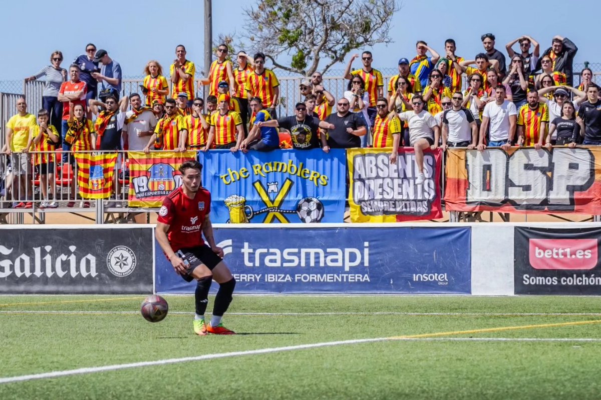 sdformentera's tweet photo. El 2️⃣ a 1️⃣ el marca el nostre jugador 2️⃣1️⃣

Jorge Domingo es desmarca, controla i afusella la porteria rival 🤩

@Jorgedomingo_11 🙌 https://t.co/TCqOiH2mms