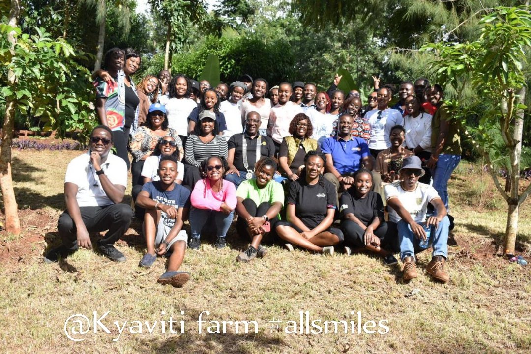 Sunday vibes at Kyaviti farm with DG Leonard Ithau. 🌾 Thanks to the Trail Blazers tribe Rac Kitengela for hosting us🙏🏾, the day was amazing full of lessons and motivation👏🏾 #FarmLife #GoodTimes