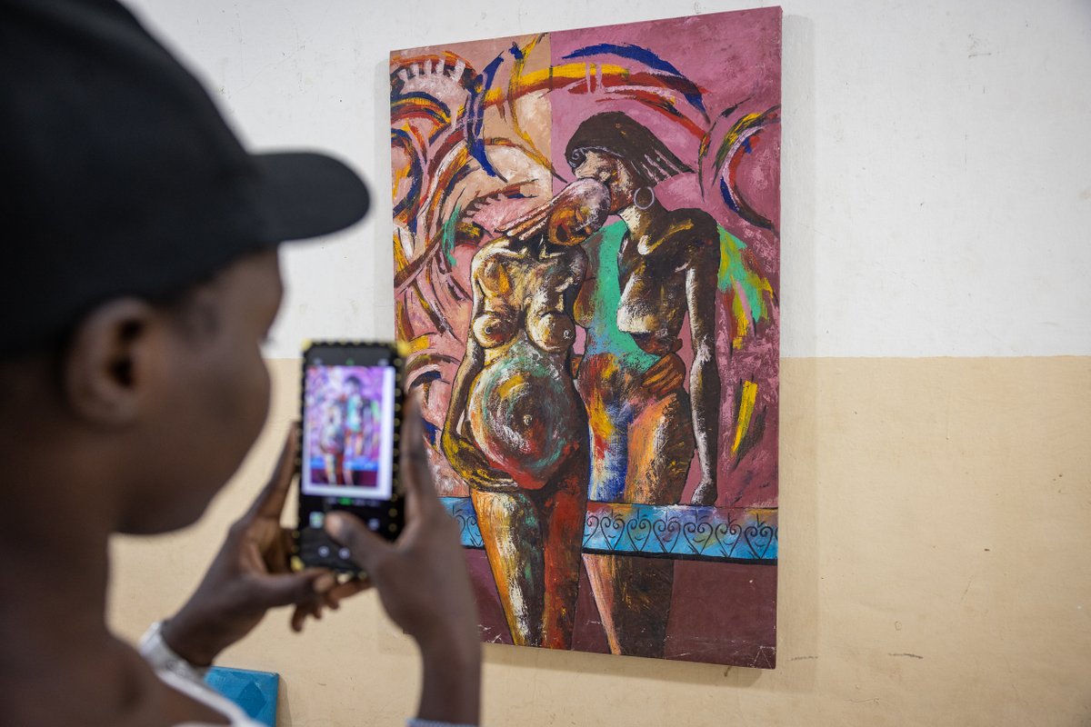 'Peace must always be born within you' — Ashraf Abdurahman Kuku, 🎨 art student in Juba, #SouthSudan. On this #WorldArtDay, we celebrate art's transformative power in building peace & bringing communities together. 📷: @unmissmedia