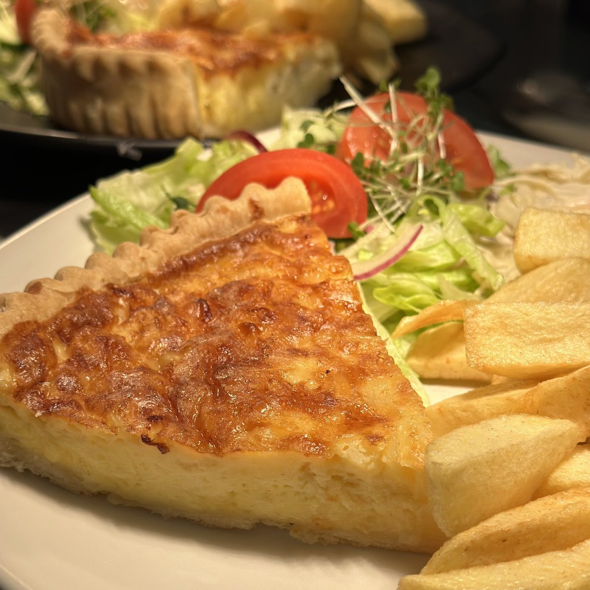 Have you tried our delicious quiches? #curleysdiningrooms #quiche #horwich #bolton #foodlover #boltonbusiness #lunchideas #mondaymotivation