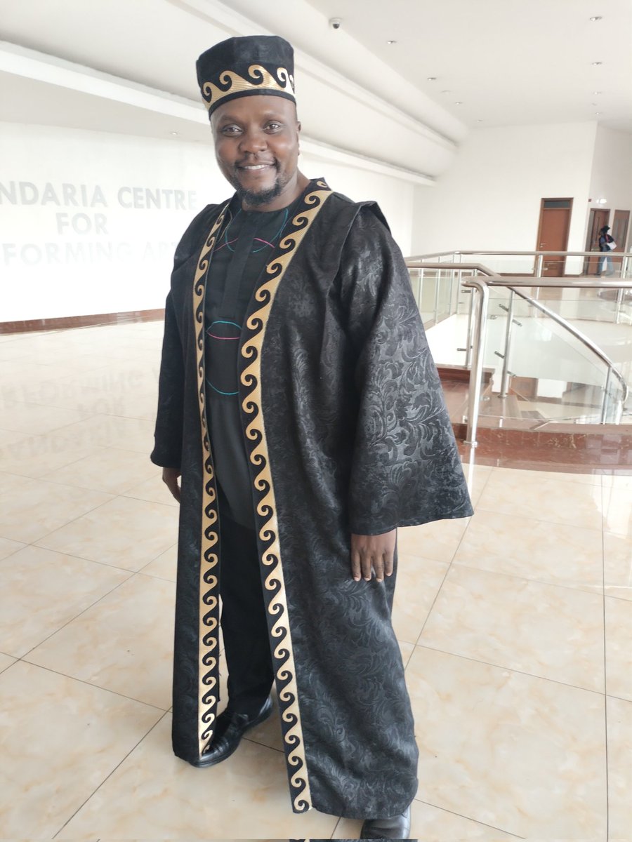 PapiOdeQ's tweet photo. #ShereheMaster
#SuperHost 
#SuperMC 
#EventsHost 

Hosting &amp; Celebrating the #WorldArtDay2024 at University Of Nairobi 

Dressed by @RIALTOFASHIONSKENYA 

The Legendary Kenyan Designer Lucy Rao Designed the Gown https://t.co/G2yljinxiz