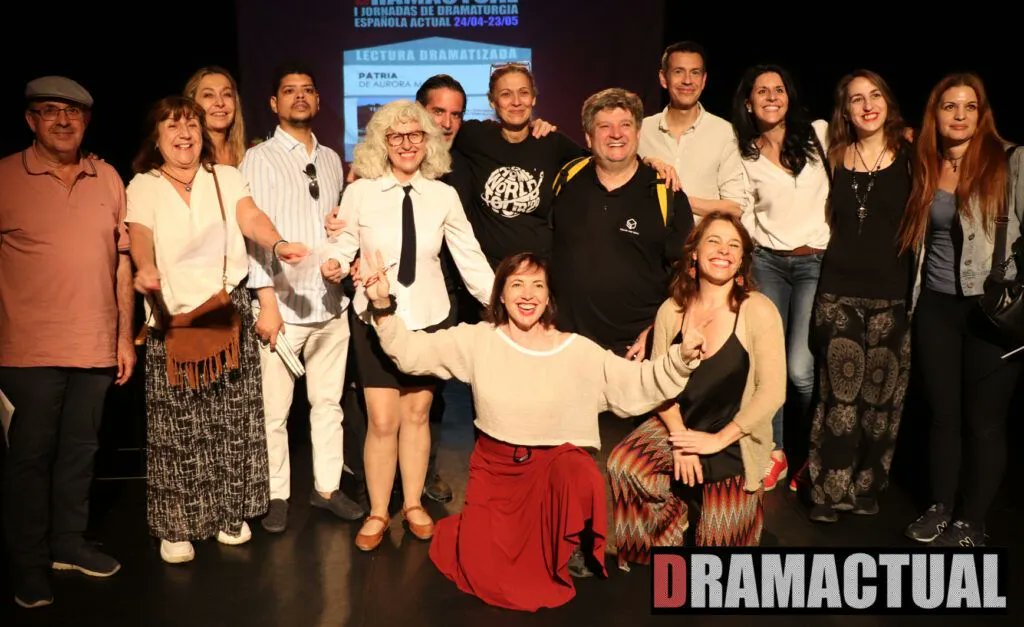 RevistaGodot's tweet photo. 🔴𝐄𝐍𝐓𝐑𝐄𝐕𝐈𝐒𝐓𝐀 – 𝐋𝐢𝐝𝐢𝐨 𝐒𝐚́𝐧𝐜𝐡𝐞𝐳
La 2ª ed. de #Dramactual, las Jornadas de Dramaturgia Española organizadas por la asociación cultural ARTISTAS Y., tendrá lugar en Madrid del 15 al 30/04 buscando unir autores, editoriales y públicos.👇🏻
https://t.co/hs26Ep4HUu https://t.co/TOThtvcQj1
