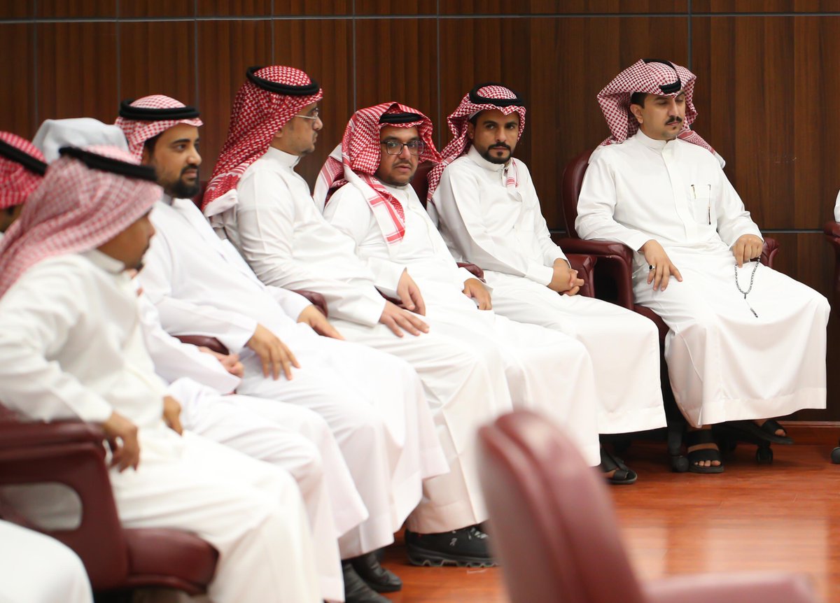 rijalalma002's tweet photo. #صور 
#بلديةرجال_ألمع  تُقيم لقاء معايدة بحضور 
#رئيس_البلديةالمهندس /عبدالله بن حسن الأسمري وكافة منسوبي البلدية بمناسبة #عيد_الفطر_المبارك1445هـ 
أعاده الله علينا أعوامًا عديدة ونحن وقيادتنا في نمو وتطور وإزدهار 
وكل عام وأنتم بخير ..
#أمانة_عسير
#بلدية_رجال_ألمع https://t.co/vPzrHP1r44