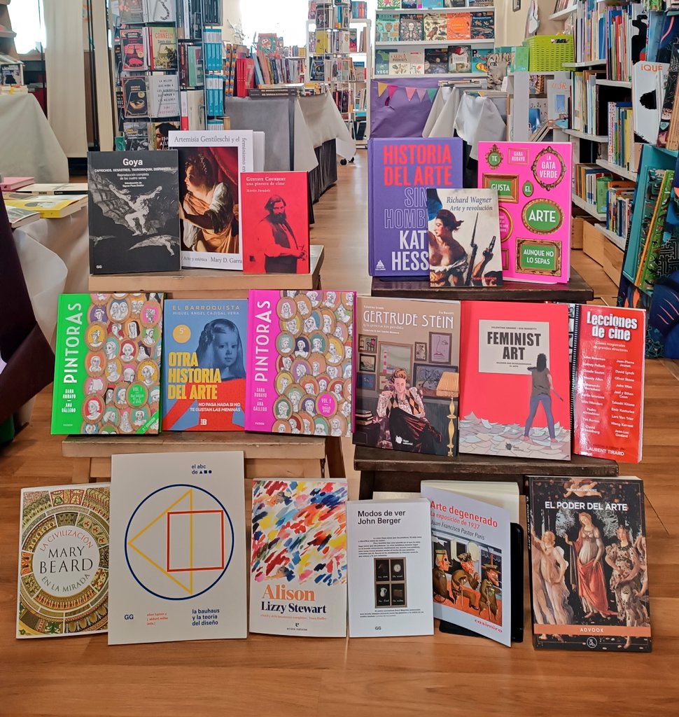 LaLibredeBarrio's tweet photo. Hoy se celebra el #DíaMundialDelArte
Tenemos #librazos y una Exposición de la Loreto Rodera artista plástica. Puedes pasar a verla e incluso regalar/te alguna de sus piezas https://t.co/emiB2uI8ob