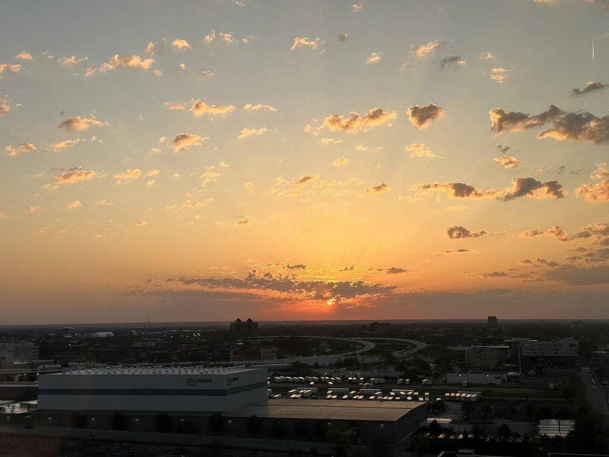 Good morning Columbus! What a way to start #AIMW24! @URMC_DeptMed @URMCInternalMed #MedPeds