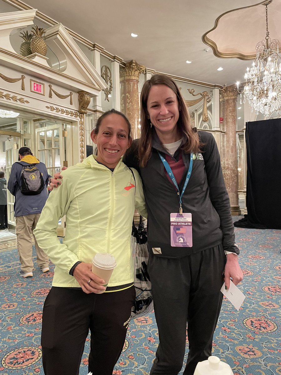 Boston26_2_Pro's tweet photo. Oh and a couple of ⁦@bostonmarathon⁩ favs ⁦@des_linden⁩ ⁦@ccrotich⁩  ⁦@emmajbates⁩ &amp;Evans Chebet heading to #Hopkinton 🏆🏆🏆🌟 https://t.co/gSkm1bmgkZ