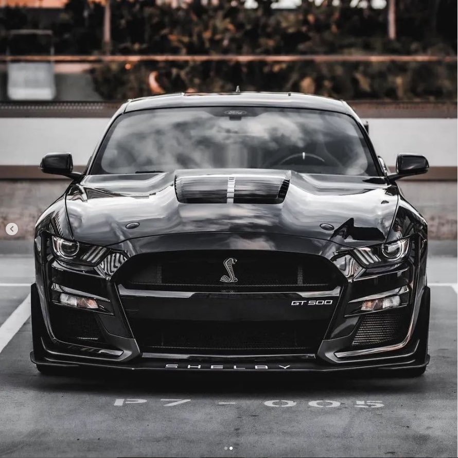 Mercedes Benz Haus tweet media