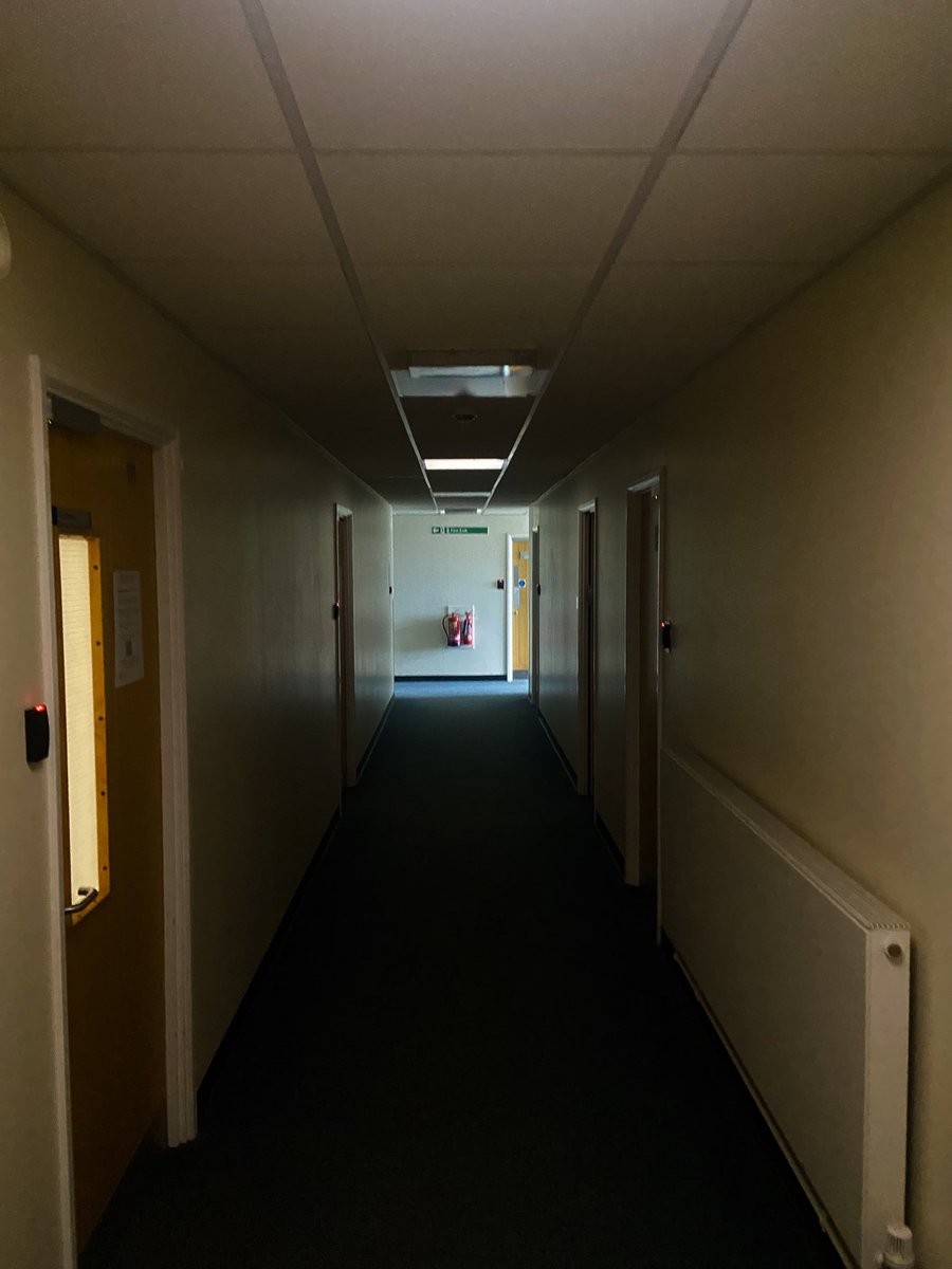 Show me a more stereotypically “this is where the radiology consultant’s offices are” corridor. I’ll wait… (blazing sun outside).