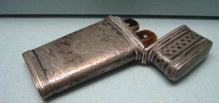 GMMedicalMuseum's tweet photo. A silver lancet, on display in our C18th cures cabinet alongside a leech, leech jar and various scarifiers and lancets to assist in blood extraction. #FourHumours #Bleeding #HistMed https://t.co/M3C0Qos0TU