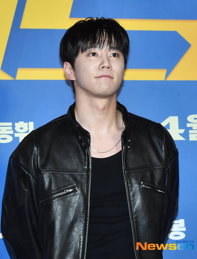 Lee Jun-young is posing at the VIP preview of the movie 'Crime City 4' held at Megabox COEX in Samseong-dong, Seoul on the afternoon of the 15th. 2024.4.15

link: n.news.naver.com/entertain/now/…

#LeeJunYoung #이준영