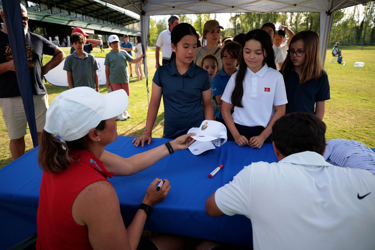 🚩Diversión y pasión en la entrega anual de los premios del Comité Juvenil, que contó con la presencia de Alejandro Del Rey y Carmen Alonso, que hicieron las delicias de los jóvenes con un clínic espectacular.

📸Info y galería de fotos, aquí. #CanteraFGM

fedgolfmadrid.com/noticia/pasion…