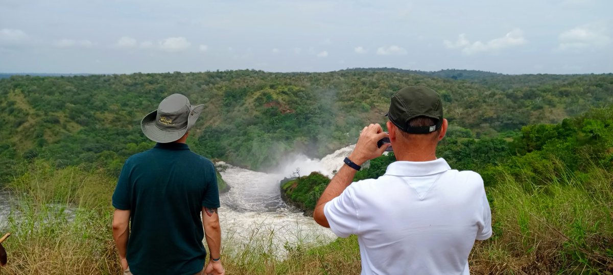 🌏 Off-the-Beaten Path 🌏 Venture where few have tread. Discover hidden trails, secret viewpoints, and untouched landscapes. 🌄 #ExploreWilderness #AdventureAwaits #EcoAdventures #ecotourism #mozamclassictoursandmovers #mozamclassicadventures