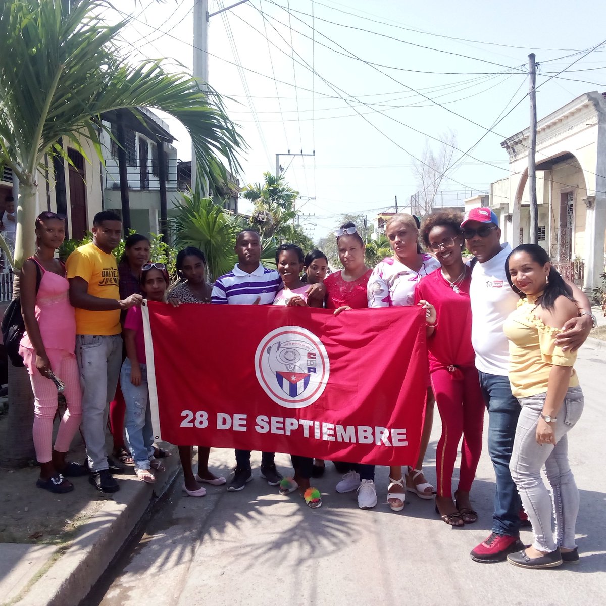YoandrisMendez's tweet photo. Estamos los #CDRCuba en Guantánamo de 1ro de Mayo Por #Cuba juntos creamos. Unidos a la plaza, por nuestra soberanía. #SomosDel https://t.co/6KEjyWftRF