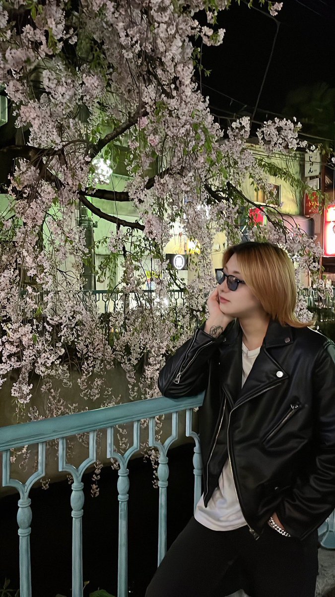 acqua_ran0's tweet photo. EVO近くでプチお花見🌸 https://t.co/OIOKVOmFv0