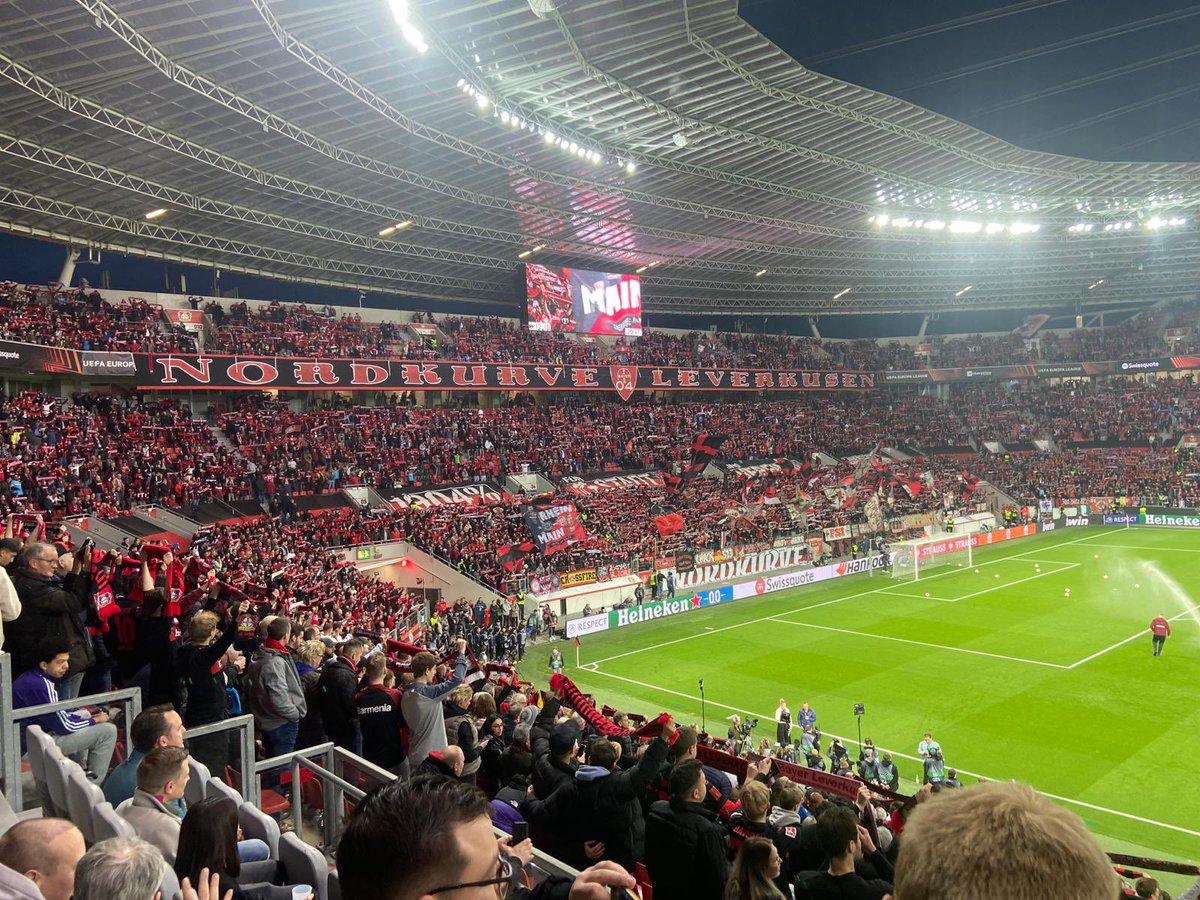 Paul Heckingbottom (@pheckingbottom) on Twitter photo Congratulations to <a href="/XabiAlonso/">Xabi Alonso</a> and all at Bayer Leverkusen on their first Bundesliga title.
Thanks to Kim Falkenberg and Keld Bordinggaard at the club for arranging a recent visit, sharing ideas and giving insights into the work behind the club’s tremendous success. Congratulations to <a href="/XabiAlonso/">Xabi Alonso</a> and all at Bayer Leverkusen on their first Bundesliga title.
Thanks to Kim Falkenberg and Keld Bordinggaard at the club for arranging a recent visit, sharing ideas and giving insights into the work behind the club’s tremendous success.