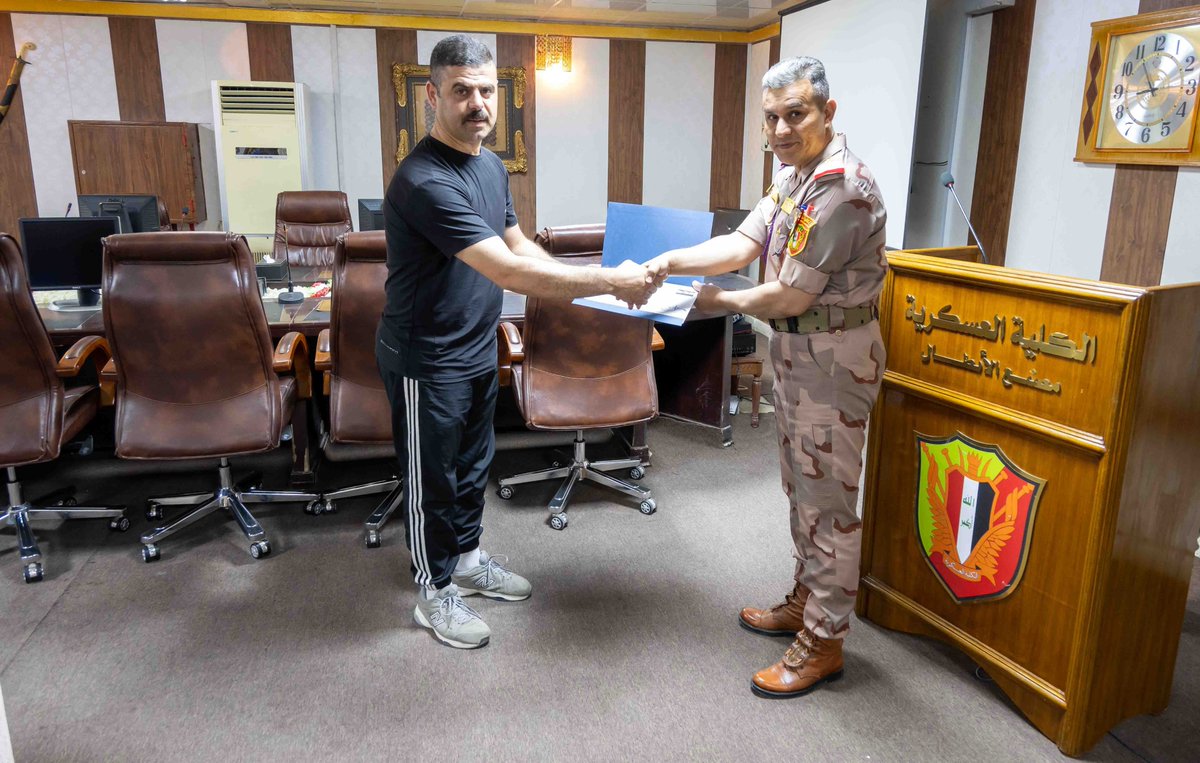 From 11th March to 14th April, NMI PSE advisors conducted a Physical Training (PT) Workshop for PT instructors at Iraqi Military College, where its Deputy Dean presented certificates on 14th April. The workshop provided the attendants the NATO approach to physical training.