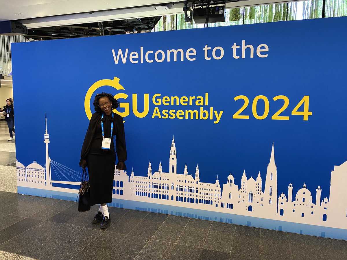 MSChilipamushi's tweet photo. Thrilled to be attending the #EGU2024 in Vienna! Looking forward to connecting with fellow geoscience enthusiasts, diving into the latest research, and exploring innovative solutions for our planet. 🇦🇹 #Geoscience #Vienna https://t.co/bn3RSFCBBT