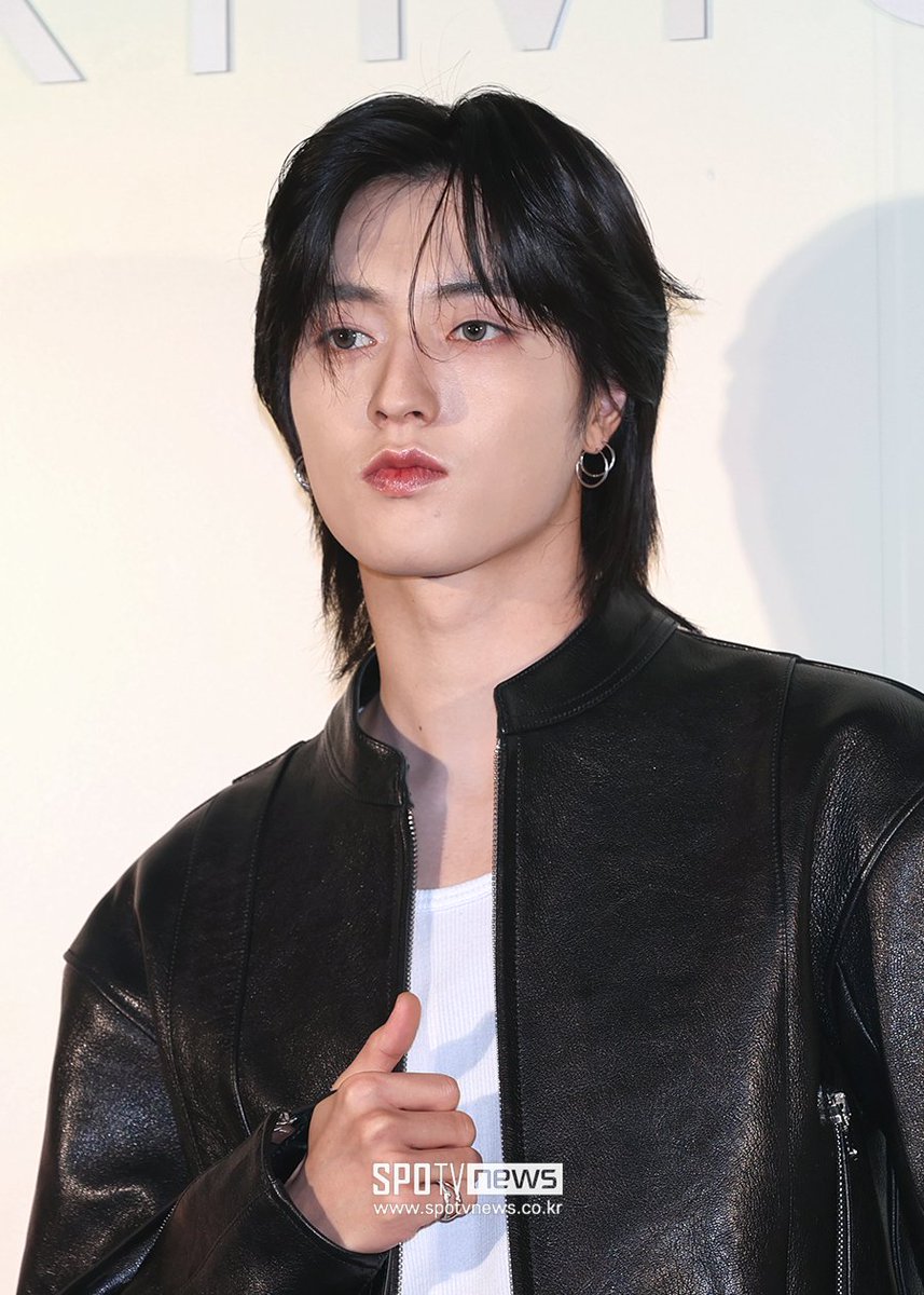 Viral Takes tweet media