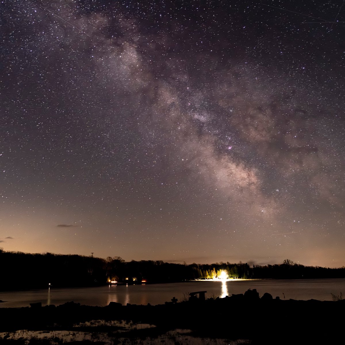 OntarioAurora's tweet photo. Was waiting for the #northernlights in #redbay tonight but had to settle for the #milkyway #brucepeninsula https://t.co/f6BqILYFQB