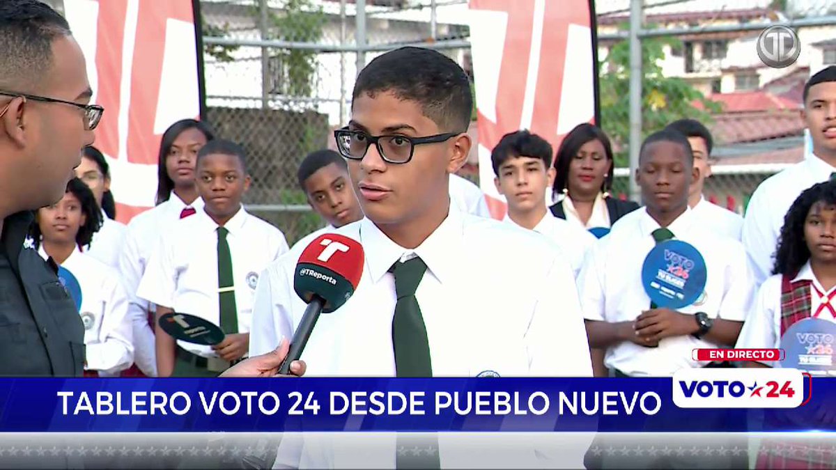 TReporta's tweet photo. #ElTableroVoto24 conversa con los adolescentes del Colegio Eben Ezer, para conocer su opinión sobre los principales problemas que enfrenta la provincia de Colón.
#Voto24 #TReporta https://t.co/674FyVXD9i