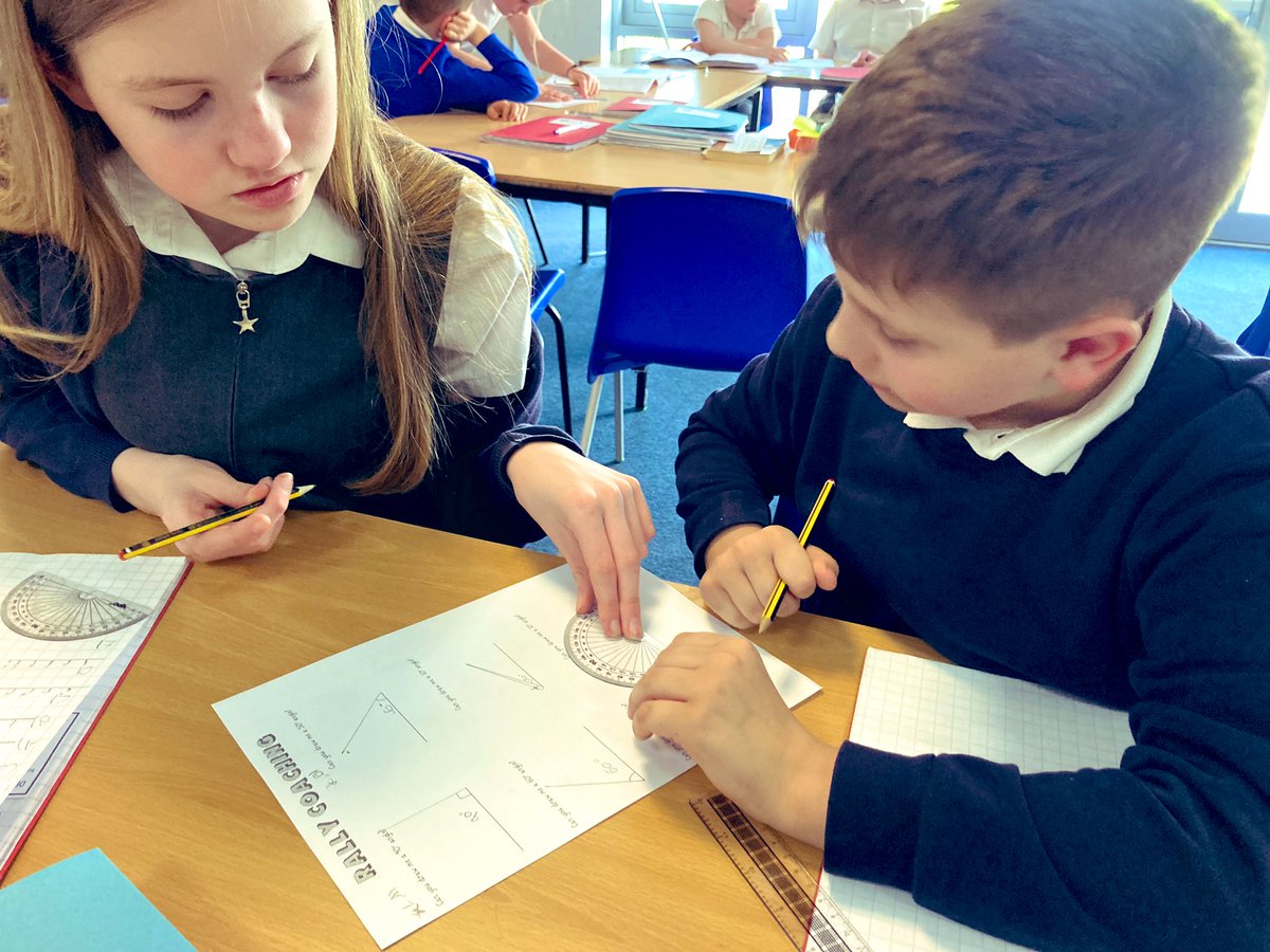 WCPSc2024's tweet photo. Rally coaching to accurately draw angles, then peer assessment and feedback ✅ @WCommonPS #WCPSmaths https://t.co/xhaRlwha5T
