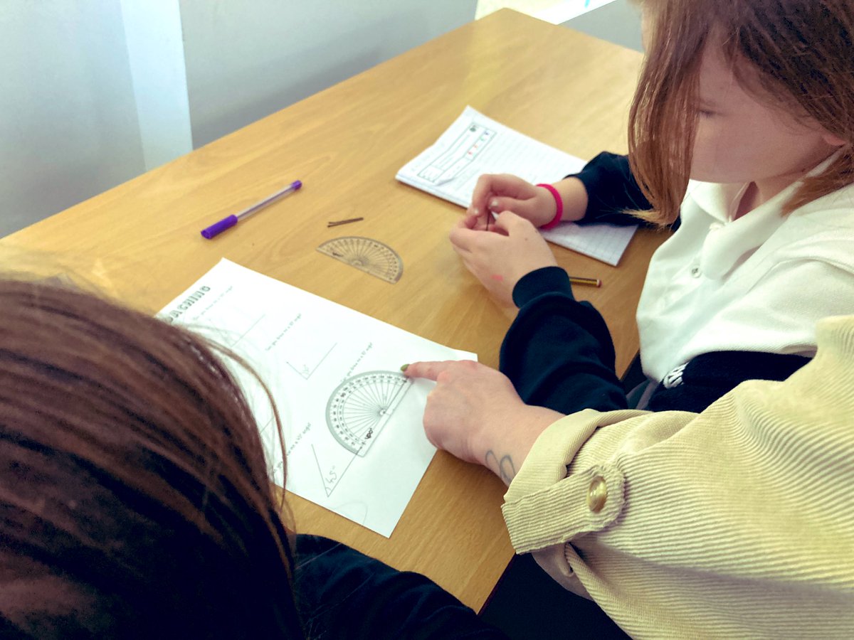 WCPSc2024's tweet photo. Rally coaching to accurately draw angles, then peer assessment and feedback ✅ @WCommonPS #WCPSmaths https://t.co/xhaRlwha5T