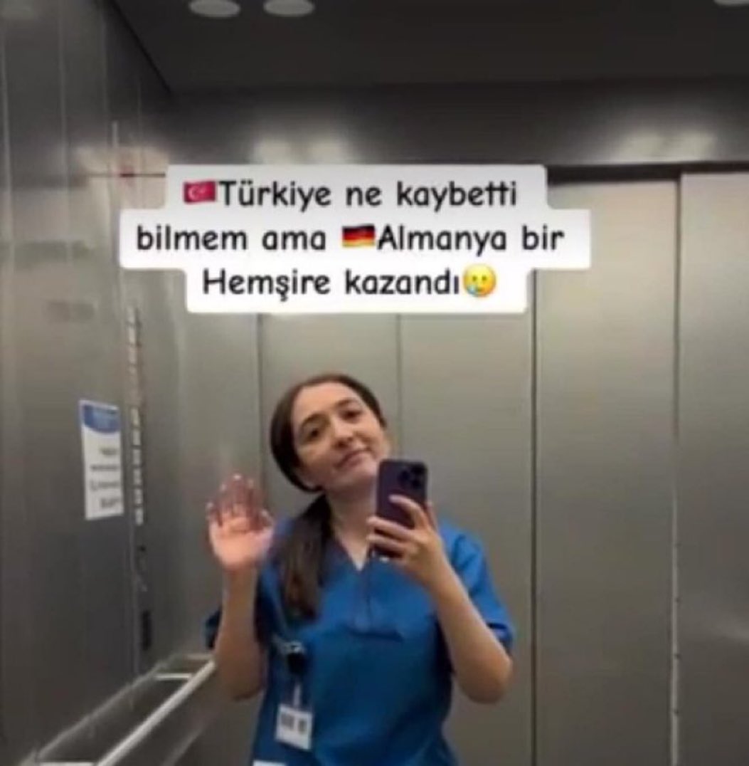 Aybaci's tweet photo. 😂😂😂😂😂😂😂
Bir aya kalmaz beni alın diye yalvarır durursun benim #devletime https://t.co/FXgFmlAQPm