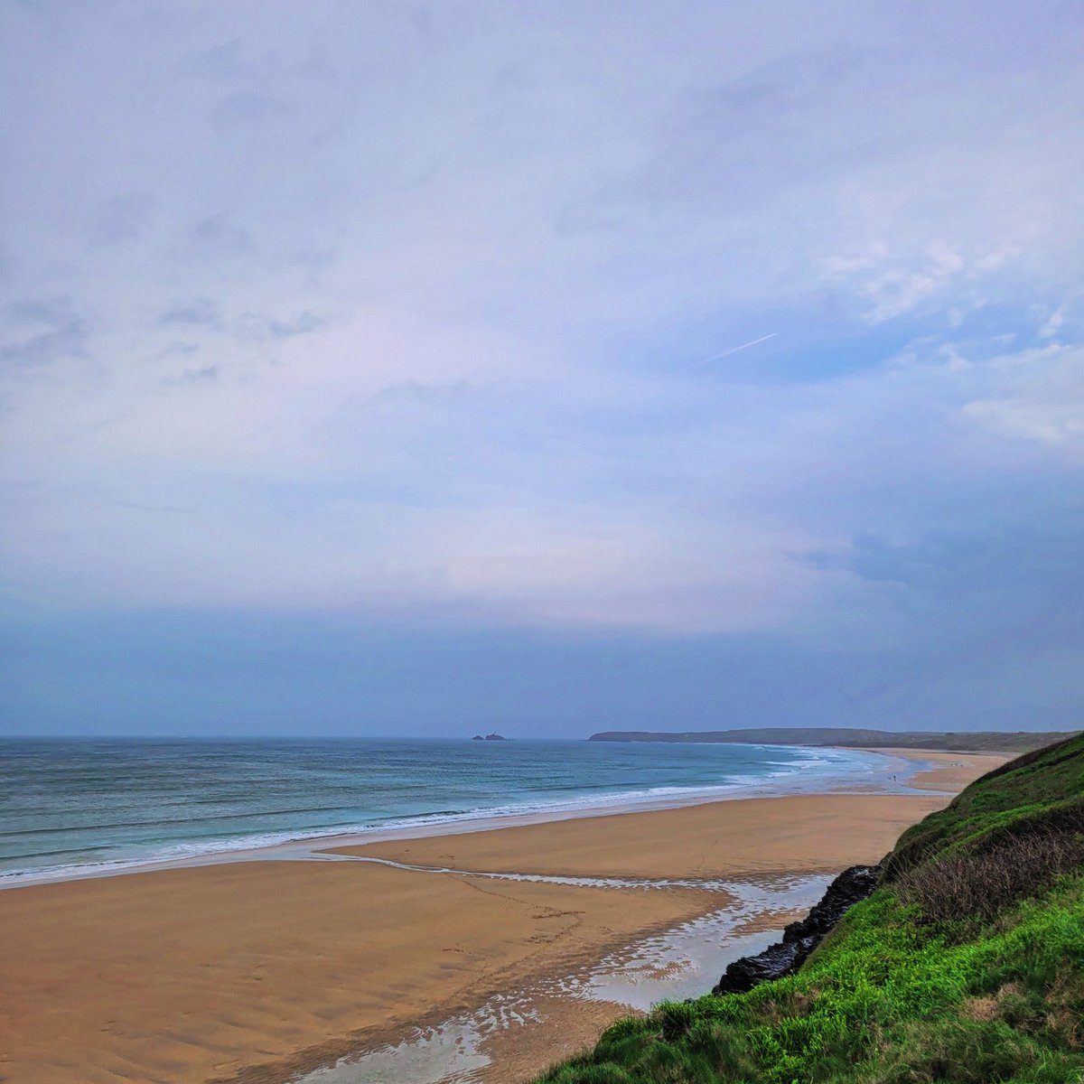 Hayle Towans Beach - north of Hayle, Cornwall, England.

‘Three miles of golden sands’. That’s what Hayle Towans Beach is known as.

#travel #travelphotography #travelblogger #visituk #england #visitengland #cornwall #ocean #atlantic #atlanticocean #sea #beach #cliffs #nature