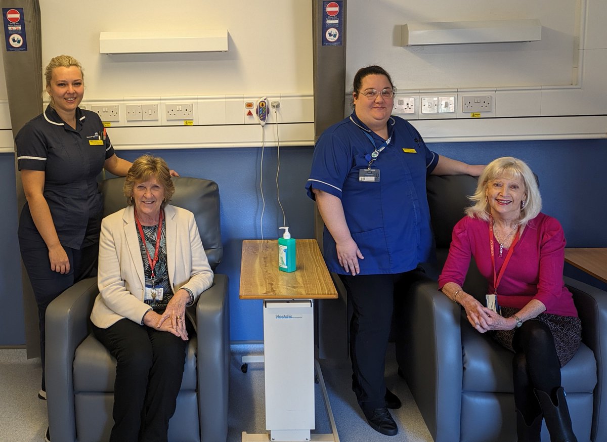 Grateful thanks to the Friends of Newark Hospital who have kindly purchased 4 recliner chairs for Minor Ops on Minster Ward using funds raised in coffee shops and fundraising stalls @SFHFT @SarahKatieTay @AnneKabia @trevorhammond10 @NadiaWhitworth2 @janecombes2 @jothornley22