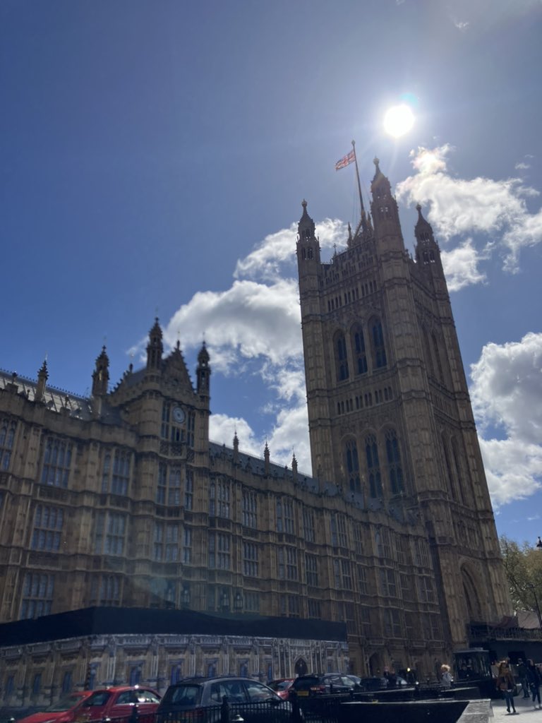 It’s a sunny day in Westminster! Now heading into the Lords. As duty bishop @UKHouseofLords @churchstate, I lead prayers each day at the start of business @NclDiocese 🙏