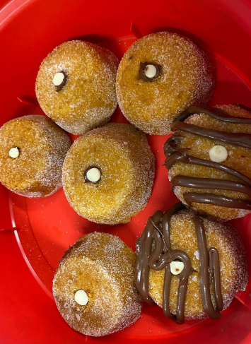 Year 9s had a go at making mini doughnut muffins, they were delicious!

Miss Quinn
Leader of Food &amp; Nutrition

#doughnutmuffins #jam #chocolate #cinnamon #bournecommunitycollege