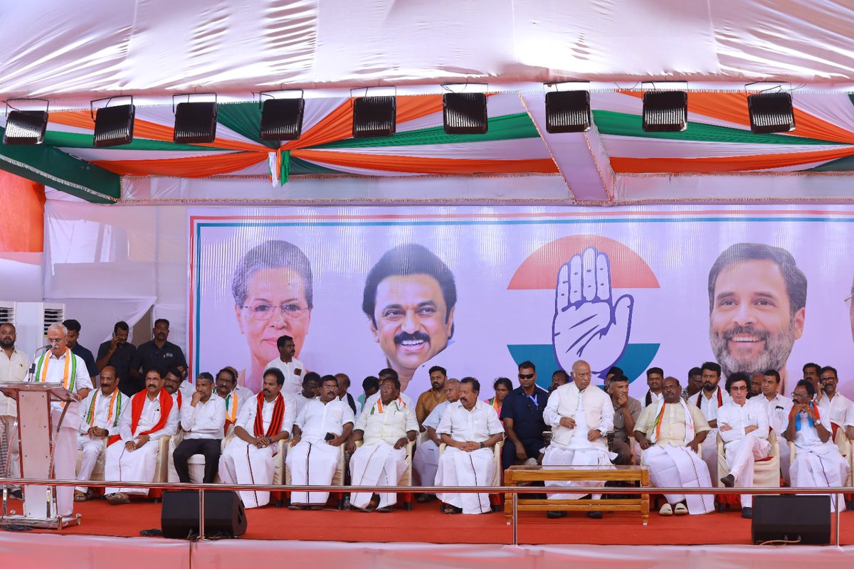 United to protect India's democracy!

Congress President Shri @kharge addresses a massive rally in Puducherry.