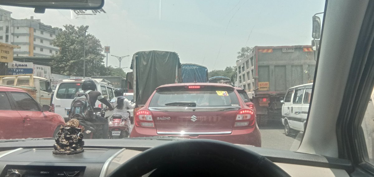 Heavy vehicles on the road near kharadi by pass. time: 12.28 pm
Somewhere I read such vehicles are not allowed in city during daytime.
What is the reality¿?