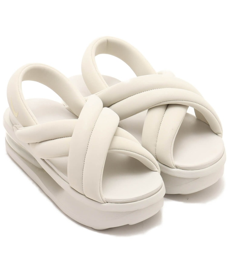 Fashion Press tweet media