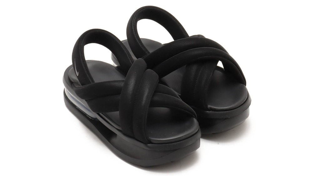 Fashion Press tweet media