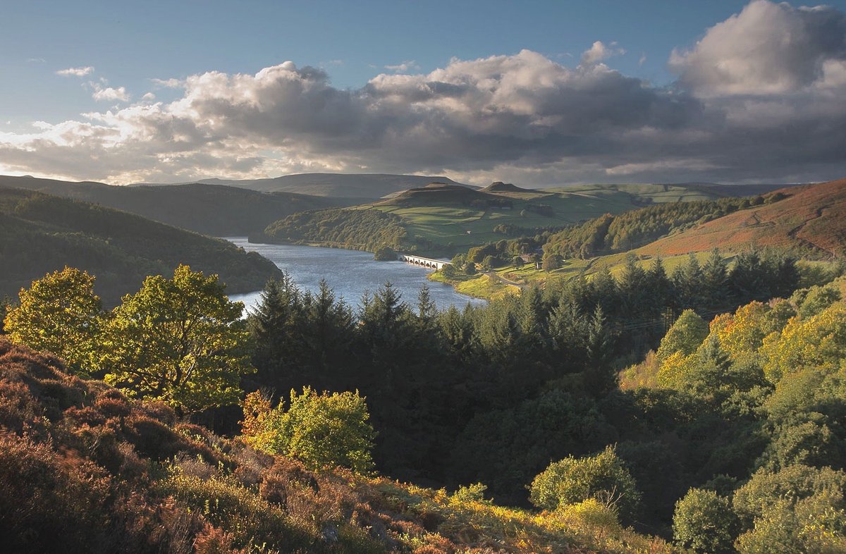 #MondayMotivation Ashopton to Heatherdene in the Derwent Valley. 🥰 📷 Chris Gilbert