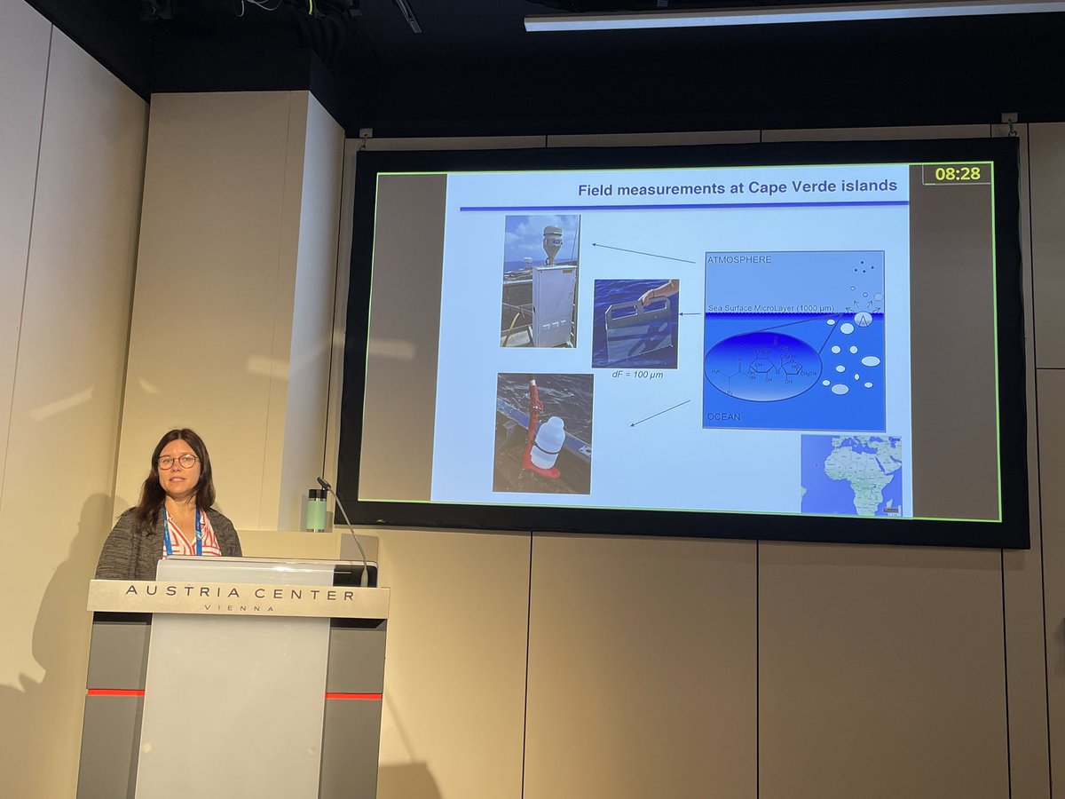 Our second speaker @ManuelavanPinxteren at OS1.7 session &amp; SOLAS parts talks about Amino acids, carbohydrates and lipids <a href="/EuroGeosciences/">European Geosciences Union</a> <a href="/SOLAS_IPO/">SOLAS</a>