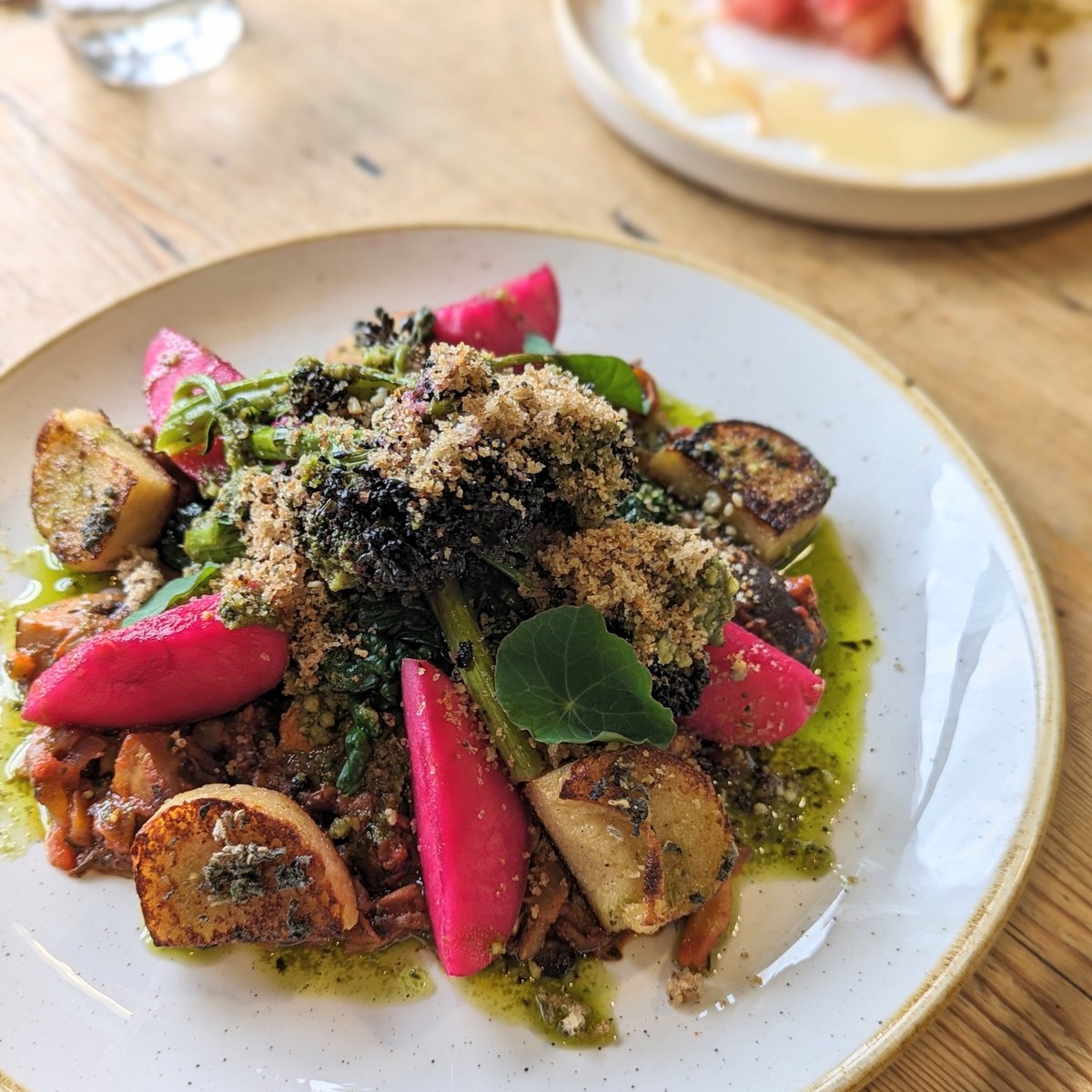 PURPLE SPROUTING BROCCOLI 🥦 An Italian inspired dish from our current Csonal Vibes menu created with delicious purple sprouting broccoli. This dish is seasonal so be quick, the season change is on the way!