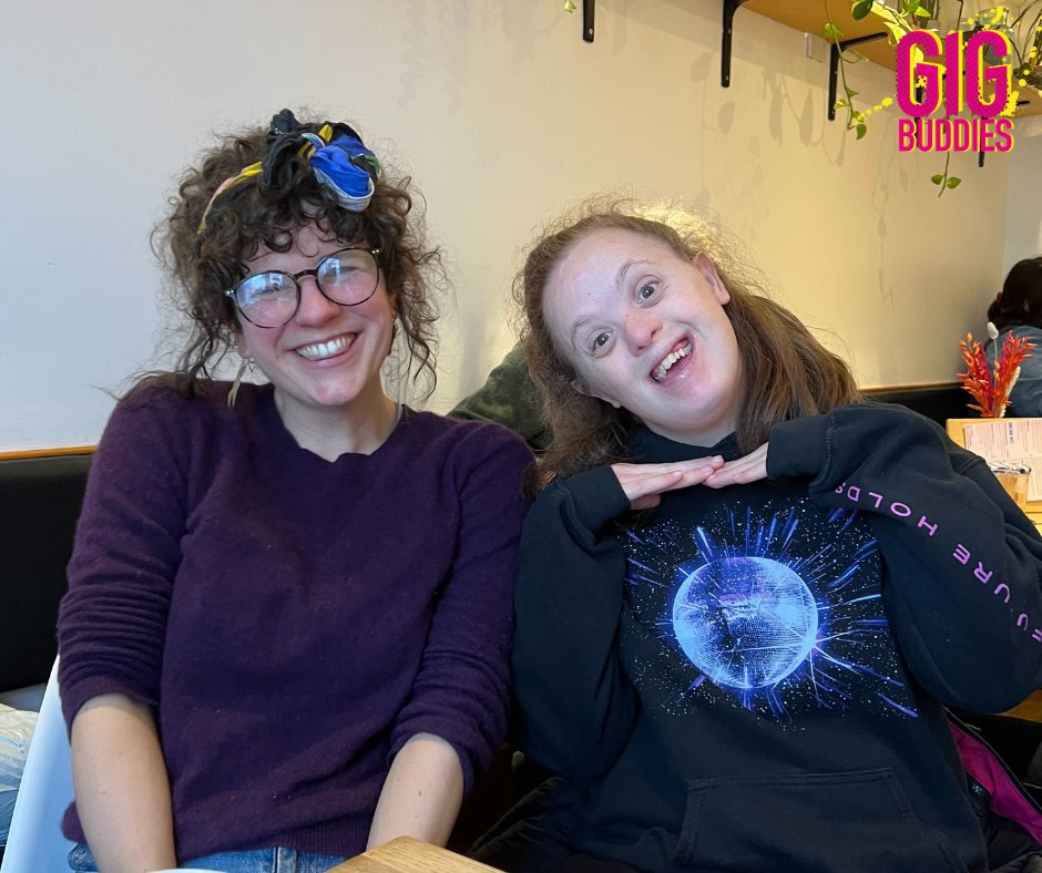 Did you know 2 in 5 people with learning disabilities experience loneliness? We think that’s rubbish and we’re so glad our #GigBuddies are changing it one friendship at a time! Just like the lovely Emily and Daisy!