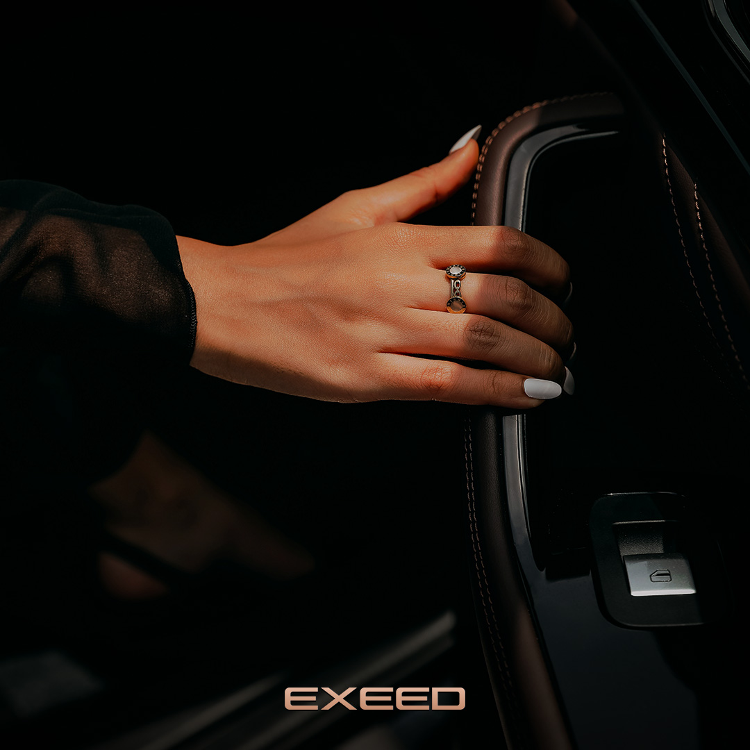 استمتع بمستوى جديد من الراحة مع مساند اليد في الأبواب الأربعة لسيارة اكسيد VX.

#اكسيد #سنابل_الحديثة_للسيارات #اكسيد_VX #تجربة_ما_قد_عشتها

Experience a new level of comfort with EXEED VX's armrests on all four doors.

#EXEED #Sanabel_Modern_Motors #EXEED_VX