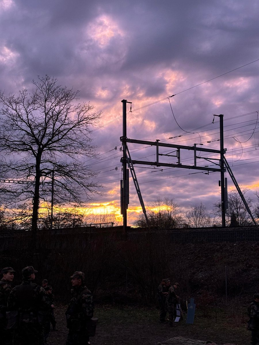 Pip0FN's tweet image. 200 days to go🪖