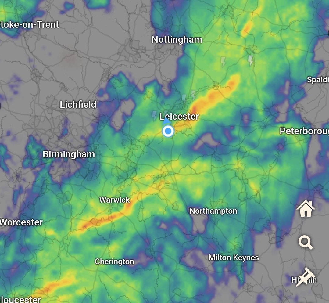 Anyone order a squall line for the school run? Complete with thunder, lightning, and hail? Great start to the week #soggy #Leicester