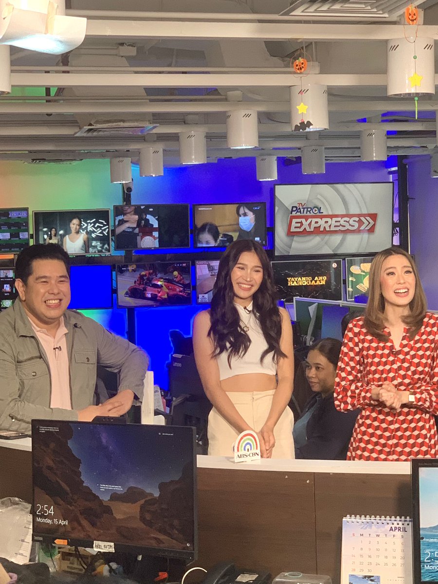 LOOK: @BINI_ph’s leader @bini_jhoanna is in the ABS-CBN newsroom for her TV Patrol Express! #BINI @ABSCBNNews