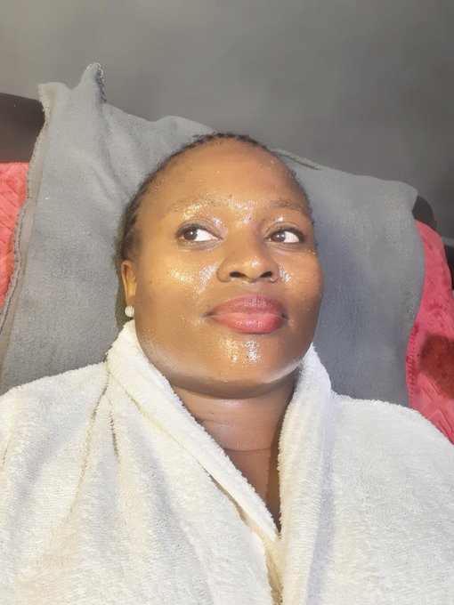 Express facial and foot soak  0633774121 https://t.co/bhT6jkpMy4<a href="/tag/bubblysodela"class="tags"><span>#bubblysodela</span></a><a href="/tag/thisbodyworksforme"class="tags"><span>#thisbodyworksforme</span></a><a href="/tag/sama28"class="tags"><span>#sama28</span></a>