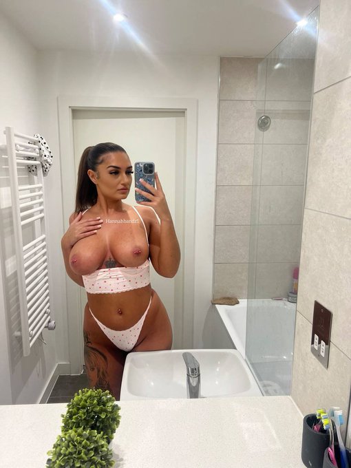 Any older men wanting to fuck me? https://t.co/thPSyhGARb