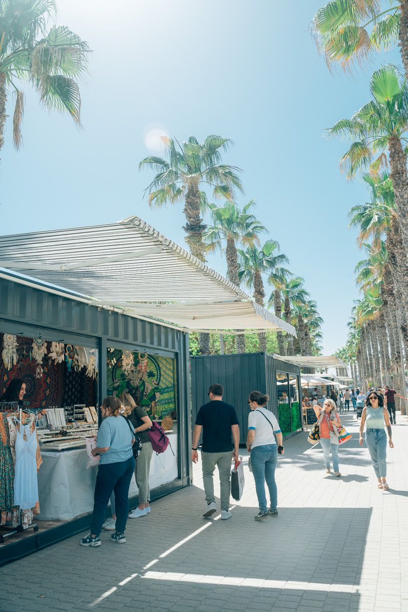 🔵 Artesania i activitats familiars tornen a La Marina, amb Ecokids Market, el mercat d'artesania ecològic amb contenidors reciclats i adaptats pensat per a tota la família, amb especial focus en els més menuts. #AgendaMarina