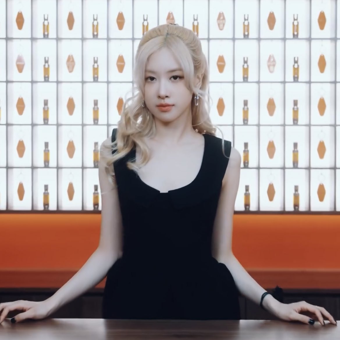 fwr_vn's tweet photo. GA ROSÉ at the Sulwhasoo Pop-Up Store.😍

블랙핑크 로제 #ROSÉ #로제 #BLACKPINK https://t.co/9xX82bY9hs