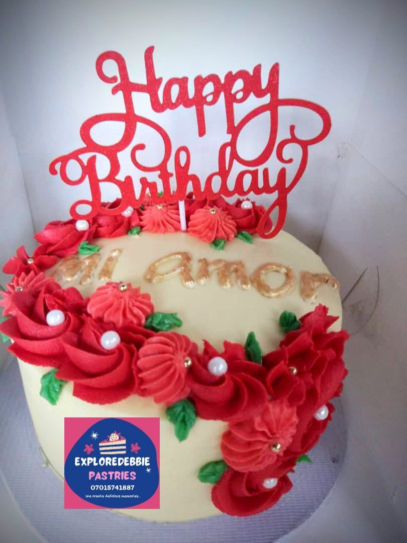 Birthdays are incomplete without cake and love.🥰😍 No better way to say it than With 'a Cake'😉 Out mini cakes are still available at N7500 Beautiful and delicious.😋 To order call/Whatsapp: 09156019126 We deliver to anywhere within Portharcourt. #exploredebbie #phcakes
