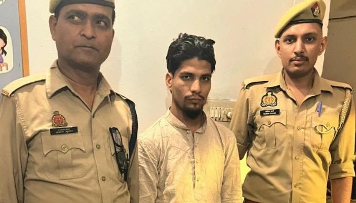 Cleric Maulana Sonu Hafiz arrested for raping a minor girl in Kanpur.

He gave abortion pills to girl after 3 months of pregnancy. Victim's condition is critical in hospital.

Police said that he used to sexually assault minor girl near a mosque located in the outpost of Kanpur.